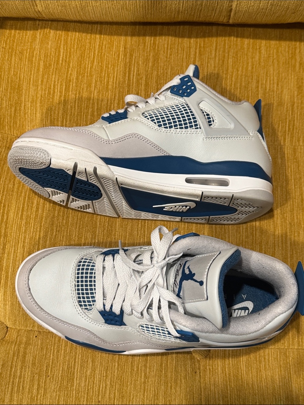 2024 Nike Air Jordan 4 Retro Military Blue 
SZ Men’s 8.5 - Picture 10 of 17